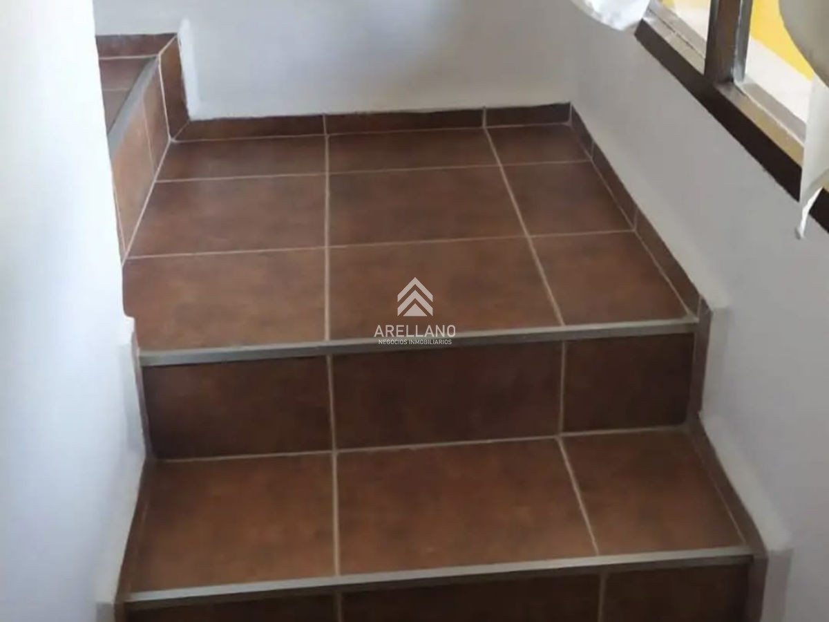 Apartamento ID.4931 - SE VENDE VIVIENDA  DUPLEX 3 DORMITORIOS EN SAN CARLOS 