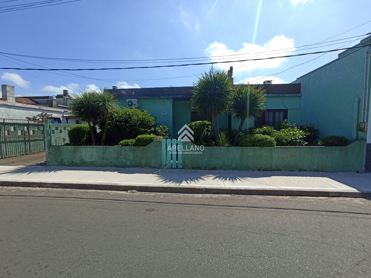 Casa ID.4909 - SE VENDE CASA AMPLIA 3 DORMITORIOS CENTRO MALDONADO