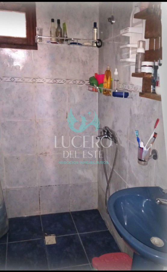 Casa ID.1761 - SE VENDE CASA EN LA BARRA EL TESORO O PERMUTA POR CASA EN SAN CARLOS 