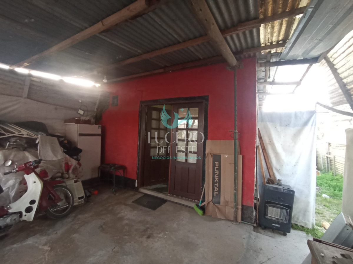 Casa ID.1761 - SE VENDE CASA EN LA BARRA EL TESORO O PERMUTA POR CASA EN SAN CARLOS 