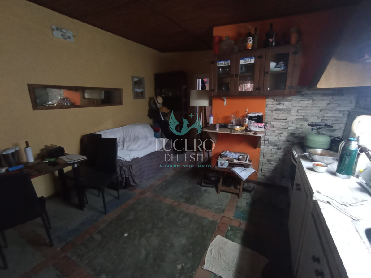 Casa ID.1761 - SE VENDE CASA EN LA BARRA EL TESORO O PERMUTA POR CASA EN SAN CARLOS 