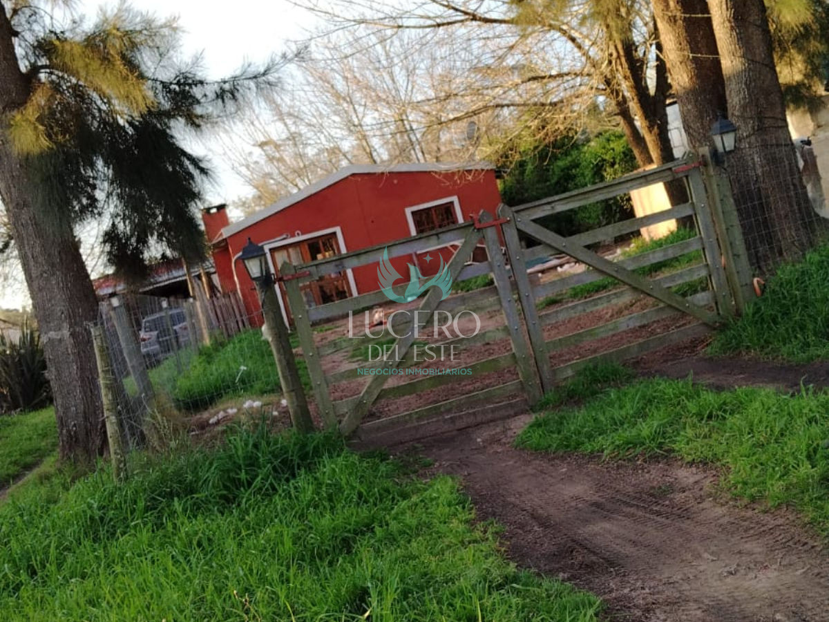 Casa ID.1761 - SE VENDE CASA EN LA BARRA EL TESORO O PERMUTA POR CASA EN SAN CARLOS 