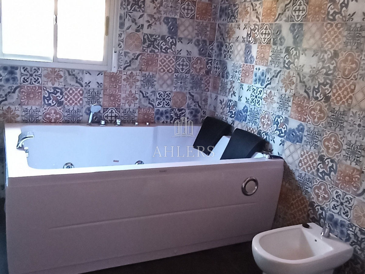 Casa ID.347 - SE VENDE CASA AMPLIA CON OFICINA AL FRENTE CENTRO DE MALDONADO