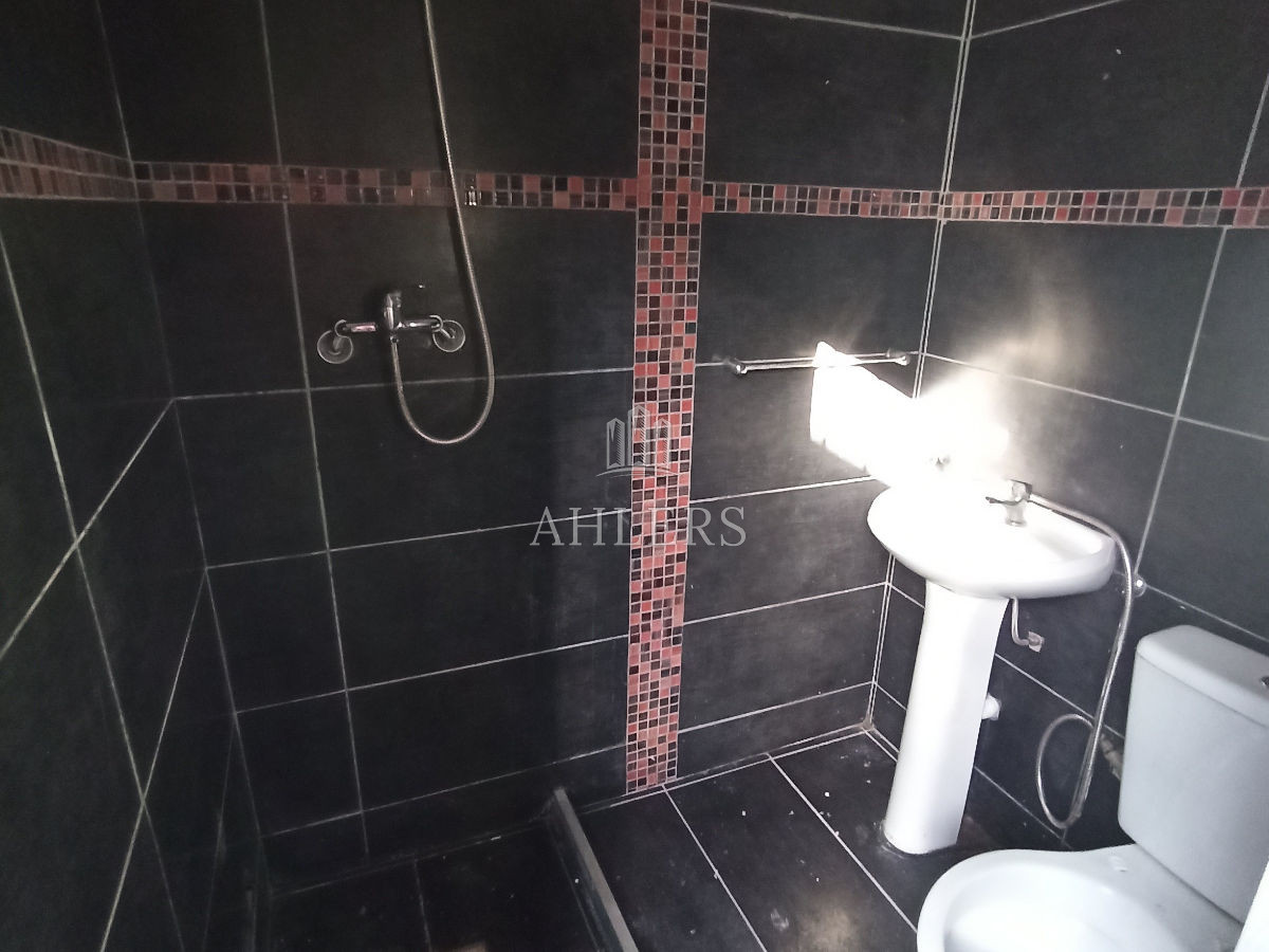 Casa ID.347 - SE VENDE CASA AMPLIA CON OFICINA AL FRENTE CENTRO DE MALDONADO