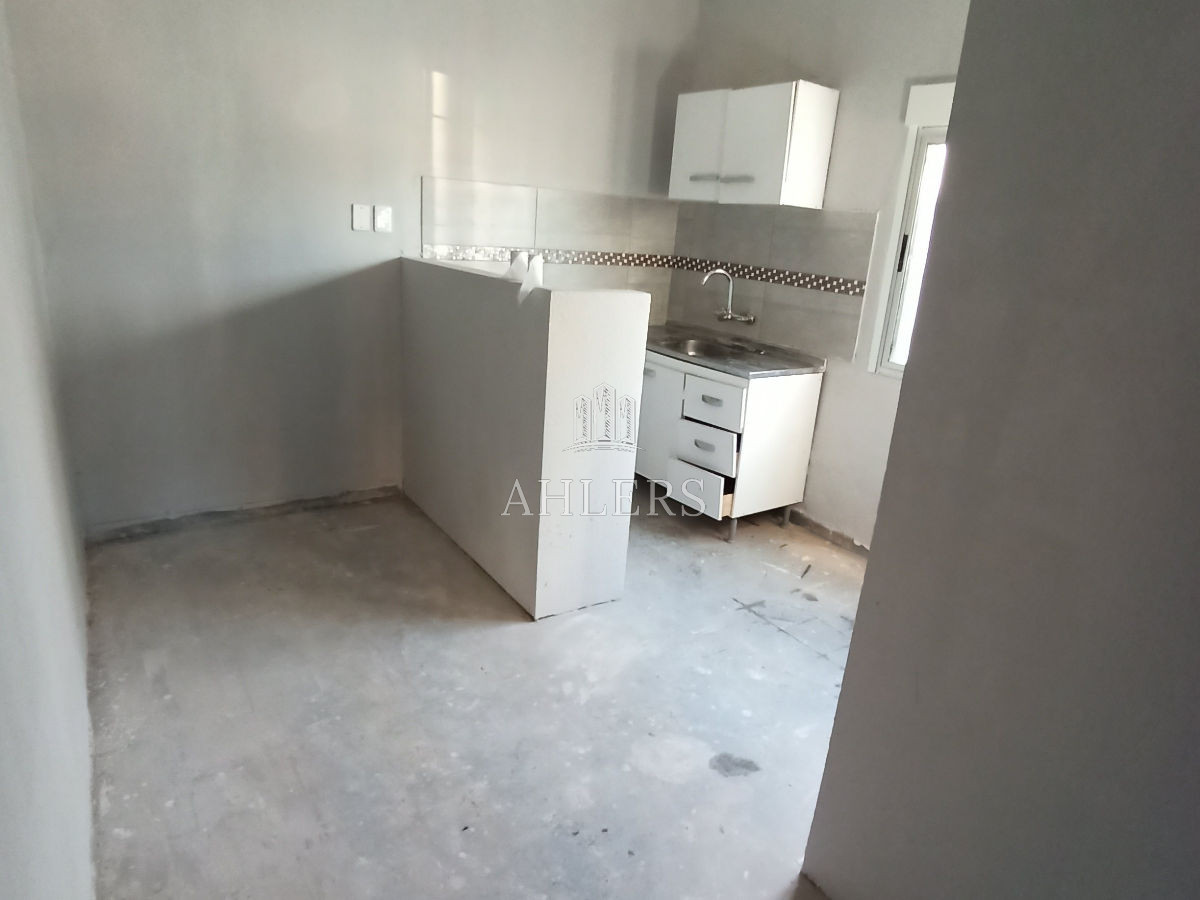 Casa ID.347 - SE VENDE CASA AMPLIA CON OFICINA AL FRENTE CENTRO DE MALDONADO