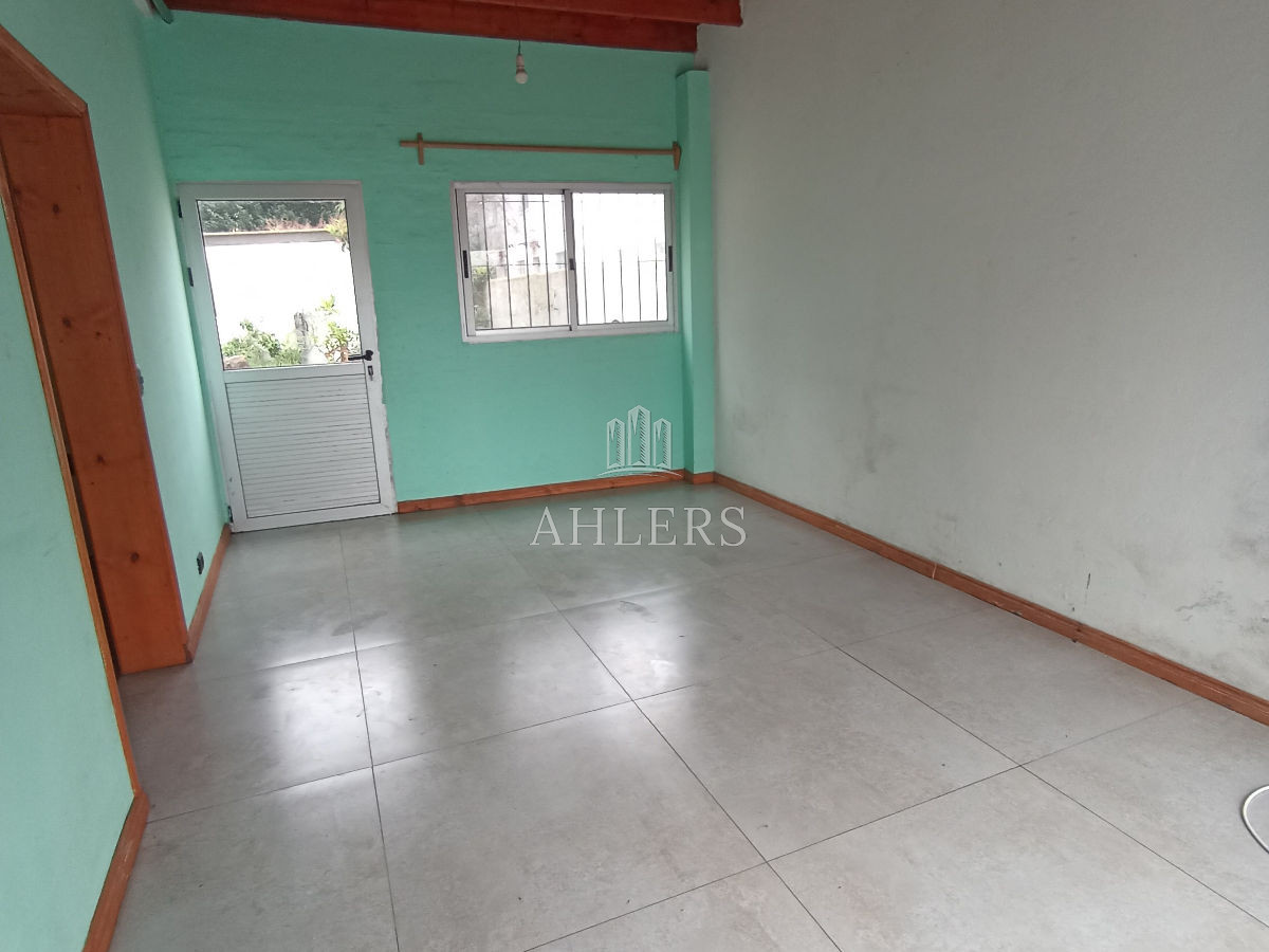 Casa ID.347 - SE VENDE CASA AMPLIA CON OFICINA AL FRENTE CENTRO DE MALDONADO