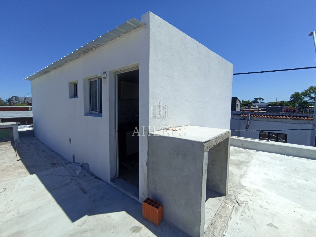 Casa ID.346 - SE VENDE TRES PROPIEDADES EN UN MISMO PADRON CENTRO MALDONADO