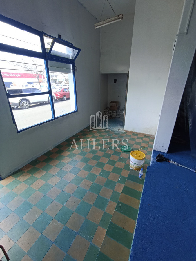 Local Comercial ID.345 - SE VENDE LOCAL COMERCIAL MAS APTO AL FONDO