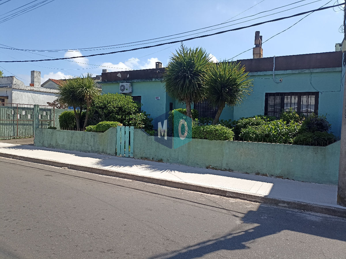 Casa ID.1029 - SE VENDE CASA AMPLIA 3 DORMITORIOS CENTRO MALDONADO