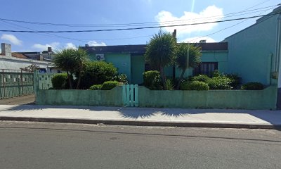 SE VENDE CASA AMPLIA 3 DORMITORIOS CENTRO MALDONADO