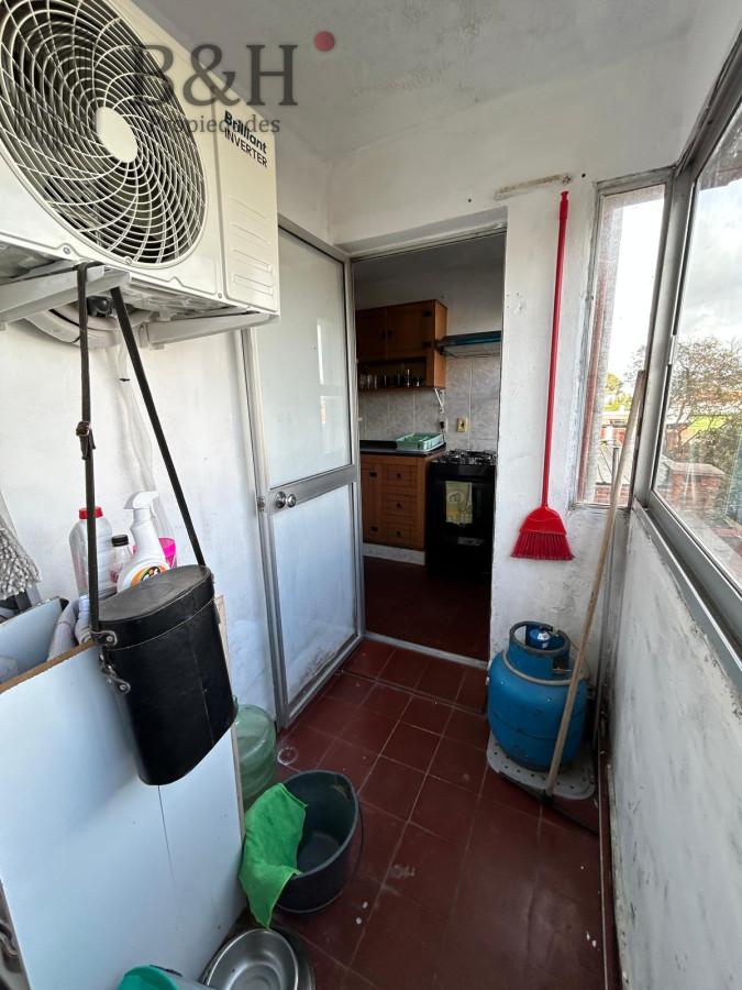 Apartamento ID.5249 - SE VENDE APARTAMENTO 3 DORM PRIMER PISO EN COMPLEJO B25 CENTRO