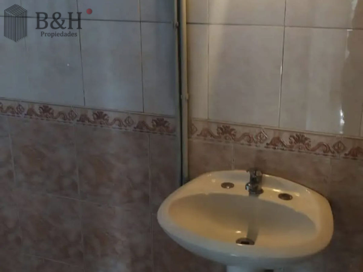 Apartamento ID.5250 - SE VENDE VIVIENDA  DUPLEX 3 DORMITORIOS EN SAN CARLOS 