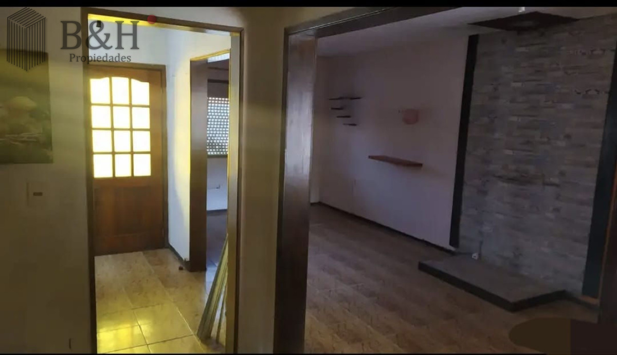 Apartamento ID.5250 - SE VENDE VIVIENDA  DUPLEX 3 DORMITORIOS EN SAN CARLOS 