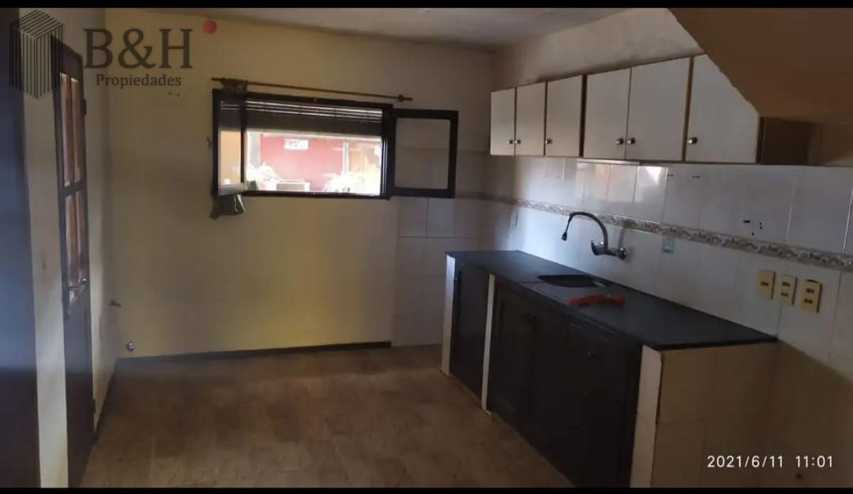 Apartamento ID.5250 - SE VENDE VIVIENDA  DUPLEX 3 DORMITORIOS EN SAN CARLOS 