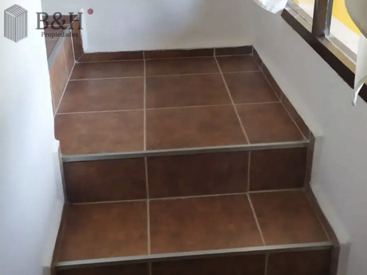 Apartamento ID.5250 - SE VENDE VIVIENDA  DUPLEX 3 DORMITORIOS EN SAN CARLOS 