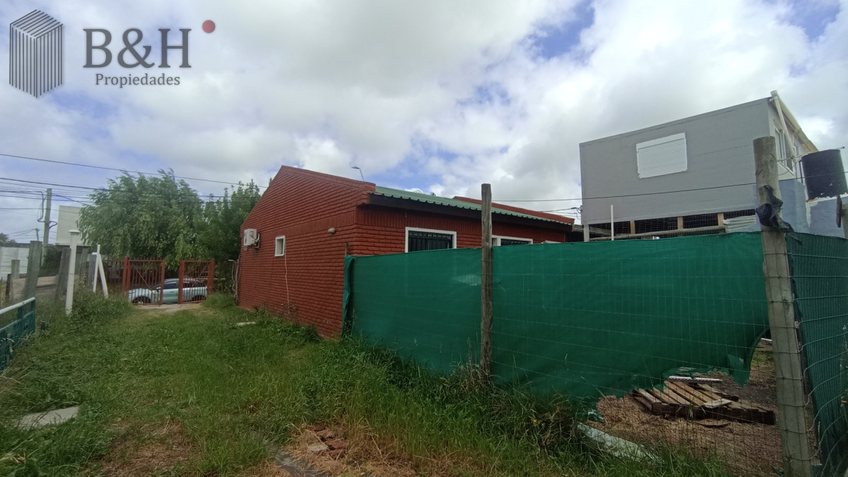 Casa ID.7148 - SE VENDE CASA CON APARTAMENTO EN BARRIO MONTE HERMOSO