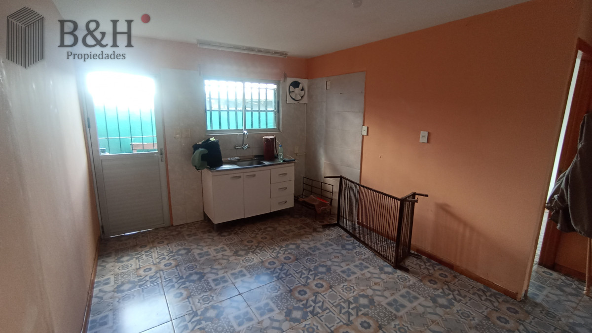 Casa ID.7148 - SE VENDE CASA CON APARTAMENTO EN BARRIO MONTE HERMOSO