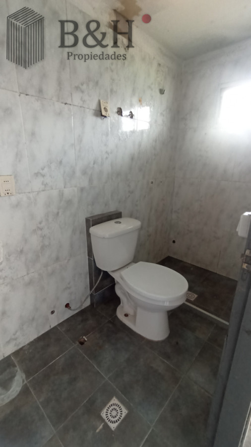Casa ID.7148 - SE VENDE CASA CON APARTAMENTO EN BARRIO MONTE HERMOSO