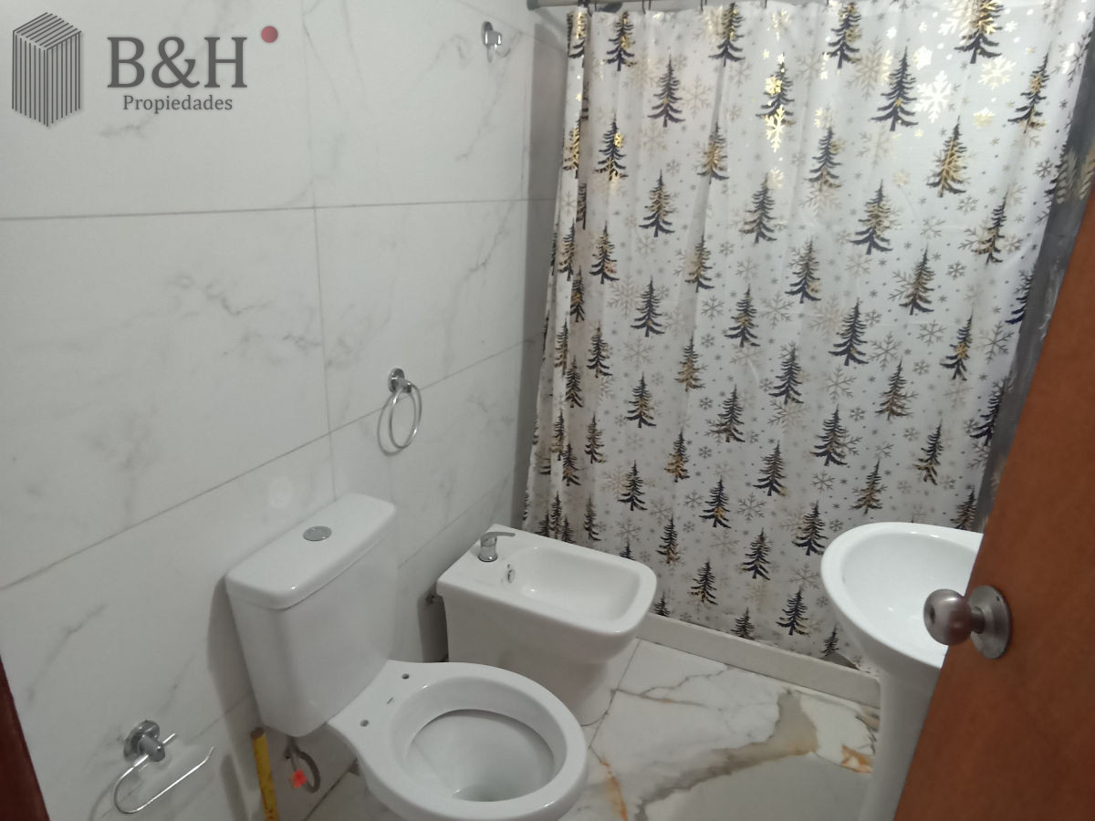 Casa ID.5313 - SE VENDE TRES PROPIEDADES EN UN MISMO PADRON CENTRO MALDONADO