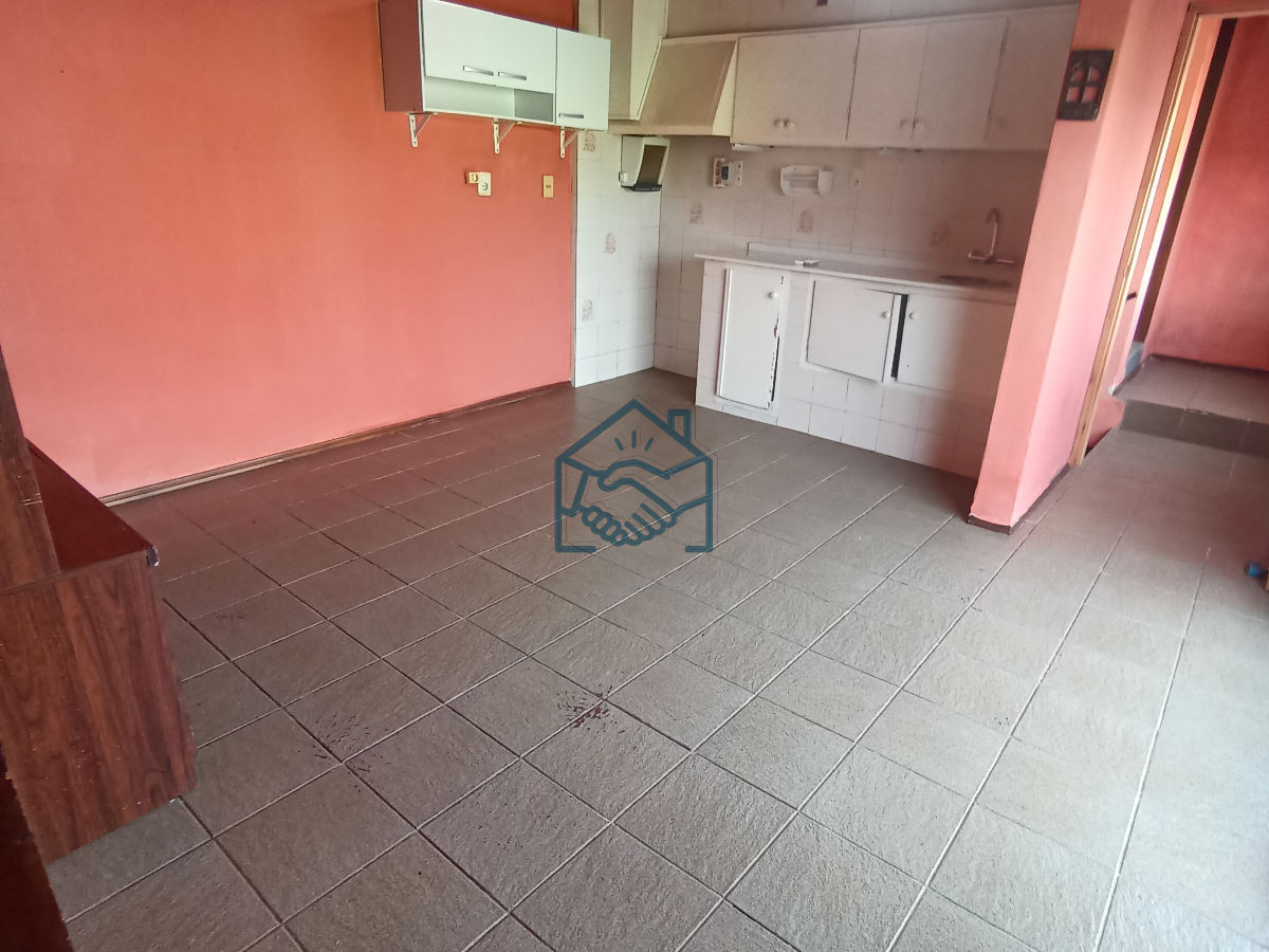 Apartamento ID.1551/SE-VENDE-LOCAL-COMERCIAL-Y-APTO-CENTRO-DE-MALDONADO - SE VENDE LOCAL COMERCIAL Y APTO CENTRO DE MALDONADO