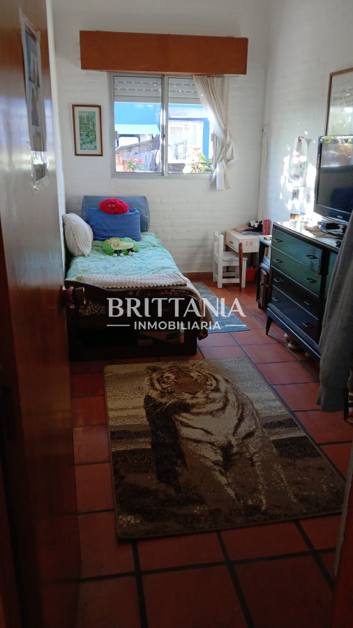 Casa ID.2 - SE VENDE CASA 3 DORMITORIOS EN LAUSANA 