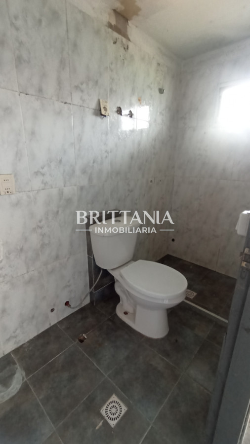 Casa ID.15 - SE VENDE CASA CON APARTAMENTO EN BARRIO MONTE HERMOSO