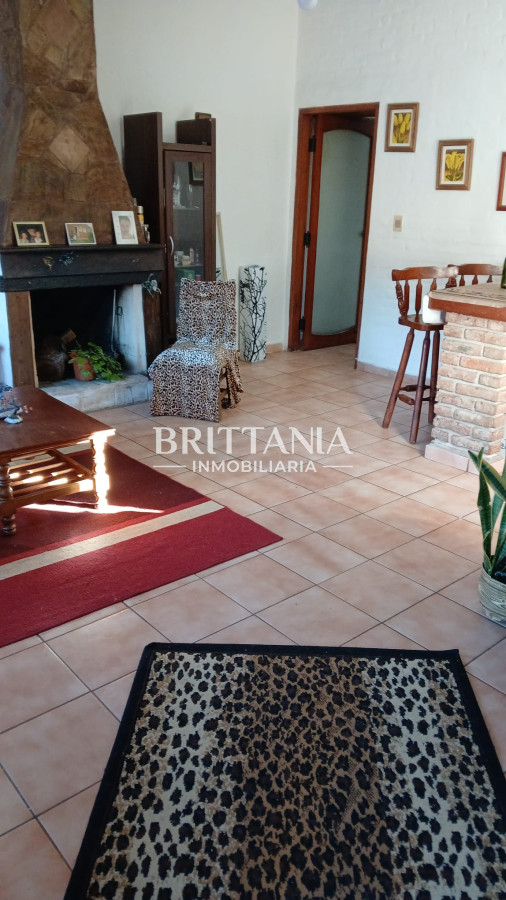 Casa ID.2 - SE VENDE CASA 3 DORMITORIOS EN LAUSANA 