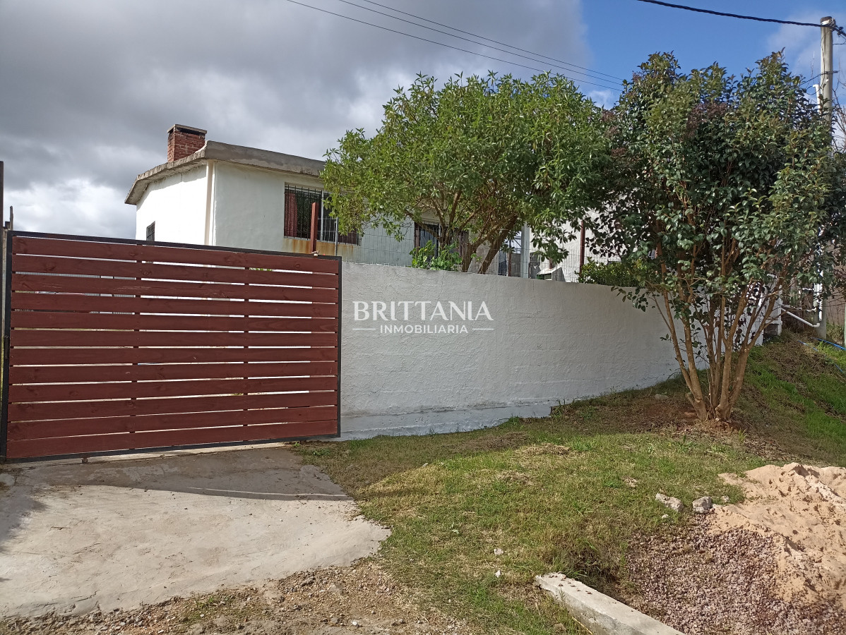 Casa ID.14 - SE VENDE CASA EN BARRIO ALTOS DE MALDONADO