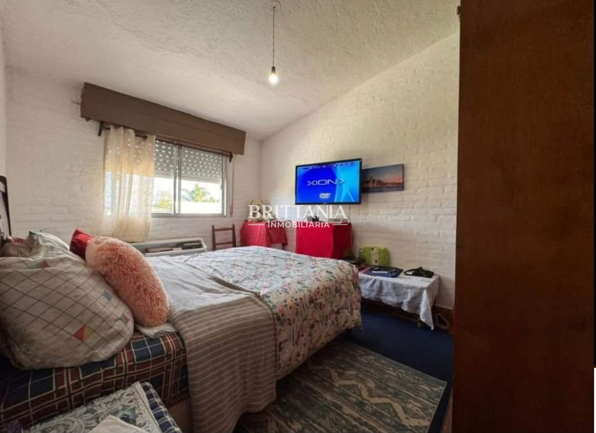 Casa ID.2 - SE VENDE CASA 3 DORMITORIOS EN LAUSANA 