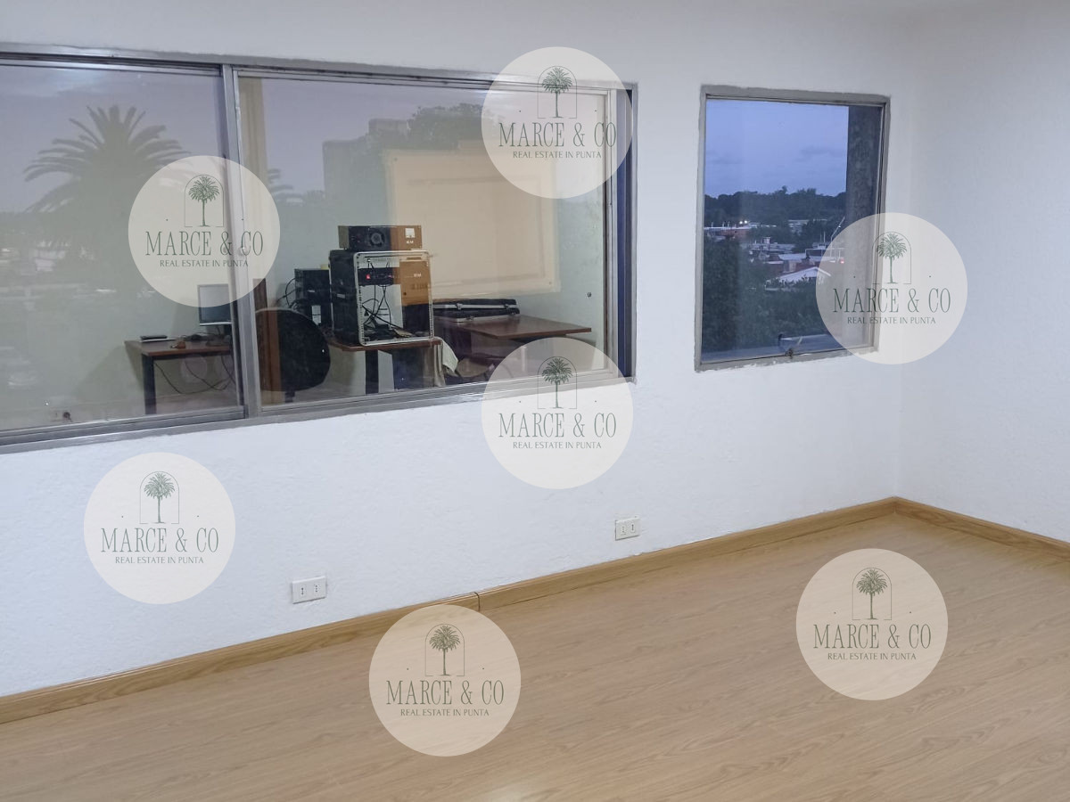 Apartamento ID.2160 - SE VENDE MONOAMBIENTE CENTRO MALDONADO EXCELENTE UBICACION