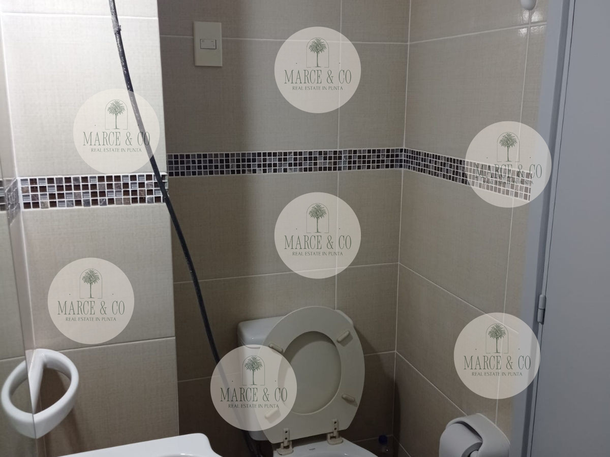 Apartamento ID.2160 - SE VENDE MONOAMBIENTE CENTRO MALDONADO EXCELENTE UBICACION