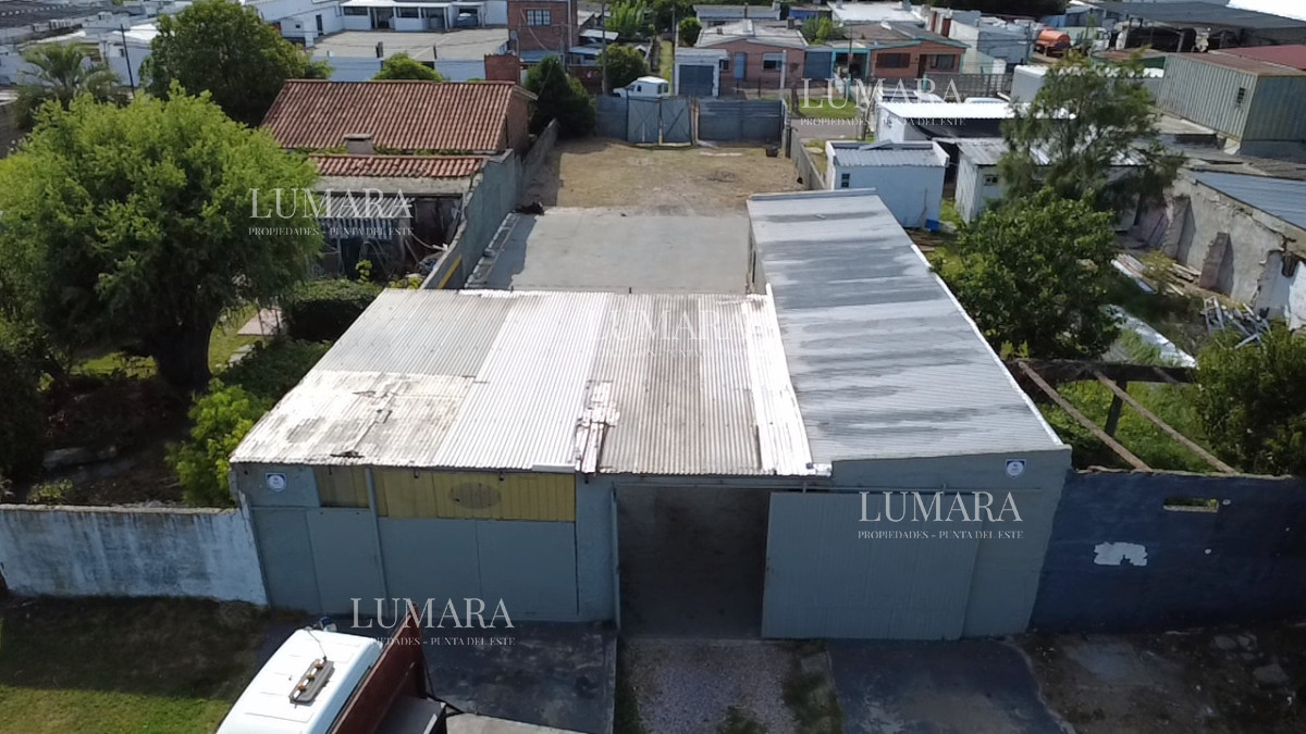 Terreno ID.3271 - SE VENDE TERRENO CON MEJORAS 