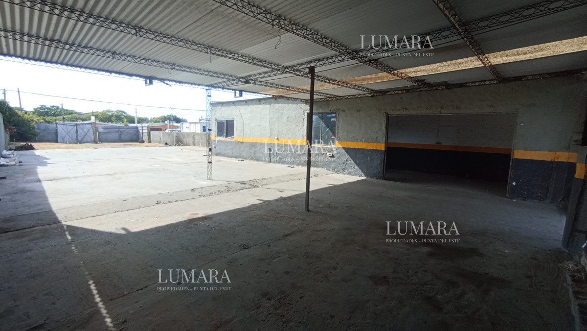 Terreno ID.3271 - SE VENDE TERRENO CON MEJORAS 