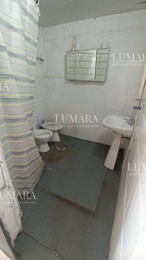 Terreno ID.3271 - SE VENDE TERRENO CON MEJORAS 