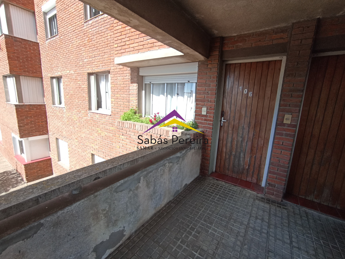 Apartamento ID.41625 - SE VENDE APARTAMENTO 3 DORM PRIMER PISO EN COMPLEJO B25 CENTRO