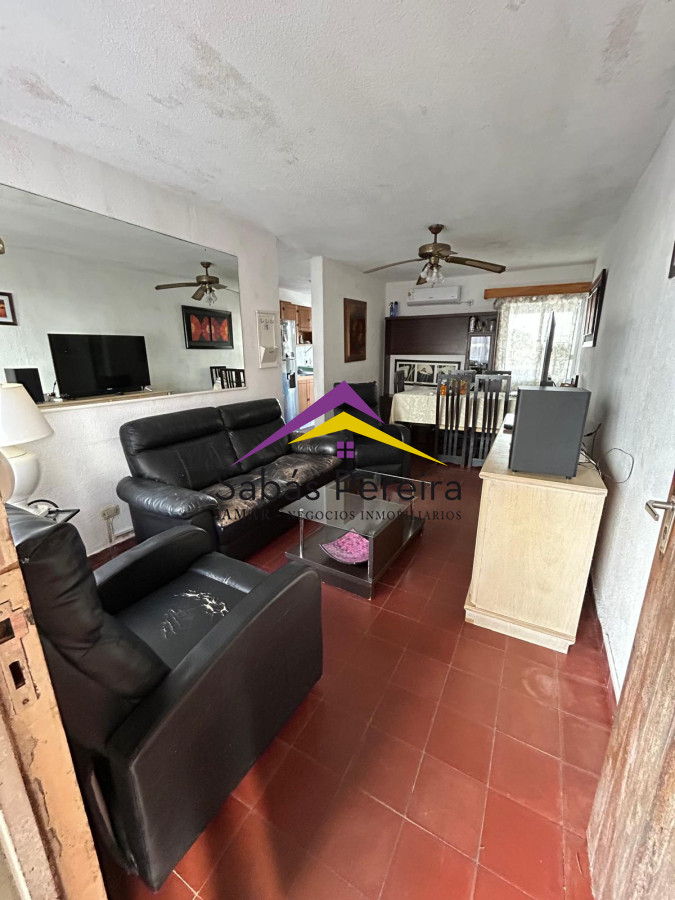 Apartamento ID.41625 - SE VENDE APARTAMENTO 3 DORM PRIMER PISO EN COMPLEJO B25 CENTRO