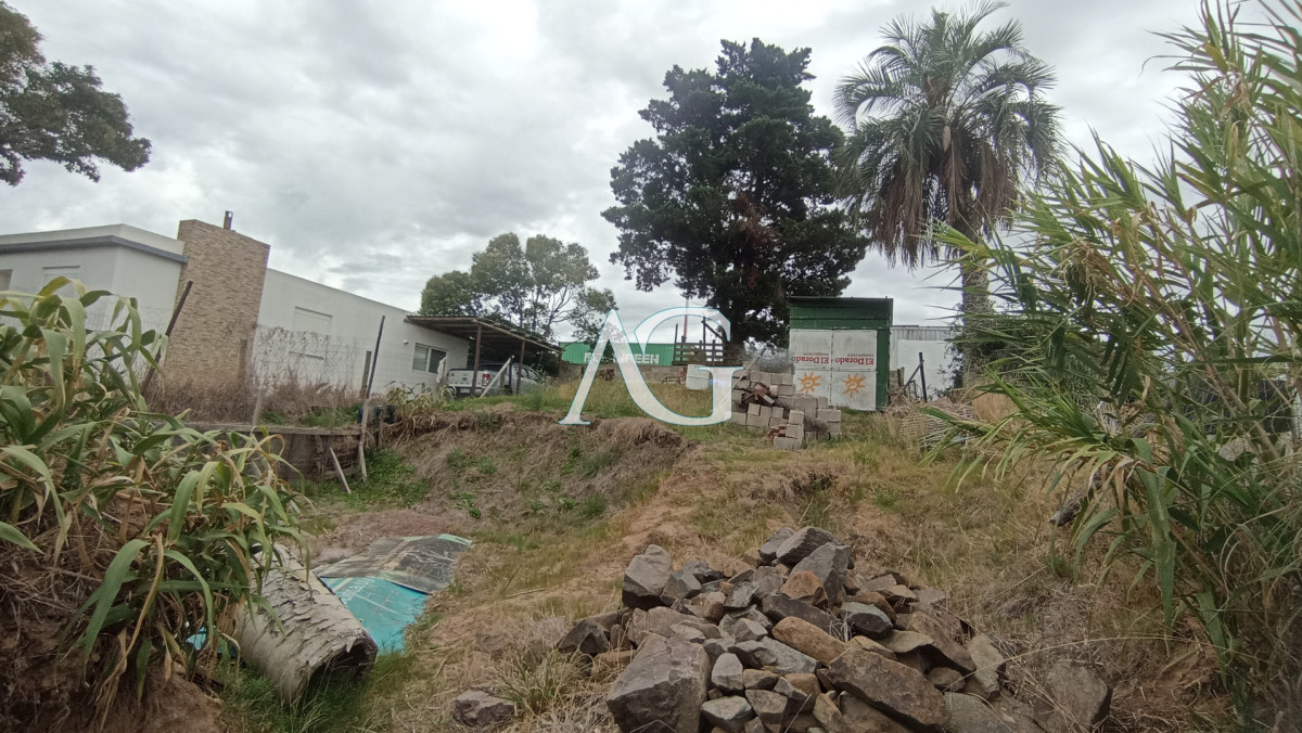 Terreno ID.452 - SE VENDE TERRENO 323 M2 EN BARRIO 4H