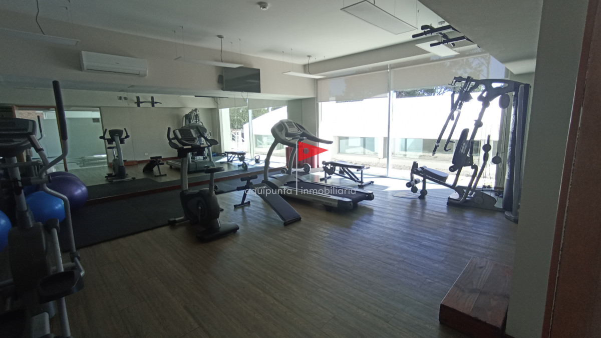 Apartamento ID.113 - SE VENDE APARTAMENTO 2 DORM EN EDIFICIO SUMMER TOWER 