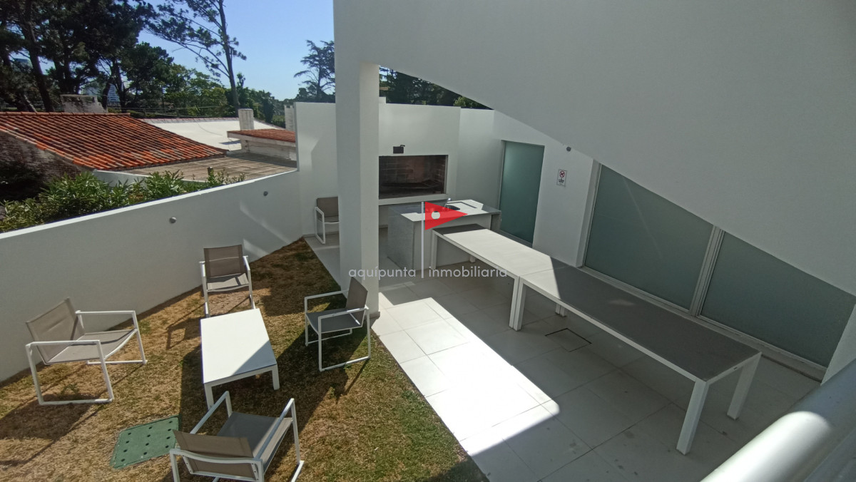 Apartamento ID.113 - SE VENDE APARTAMENTO 2 DORM EN EDIFICIO SUMMER TOWER 