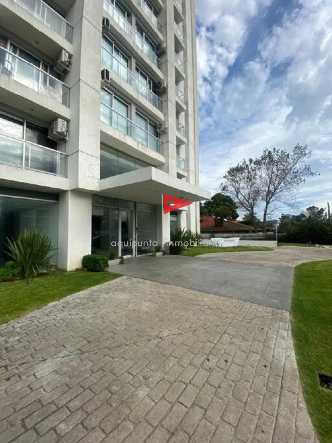 Apartamento ID.113 - SE VENDE APARTAMENTO 2 DORM EN EDIFICIO SUMMER TOWER 
