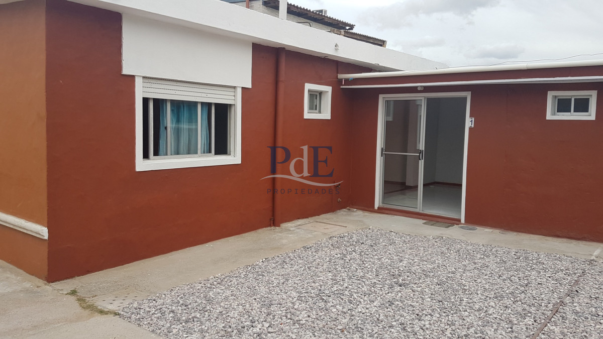 SE VENDE CASA Y DOS APARTAMENTOS EN EL MISMO PADRON  - Imagen 19