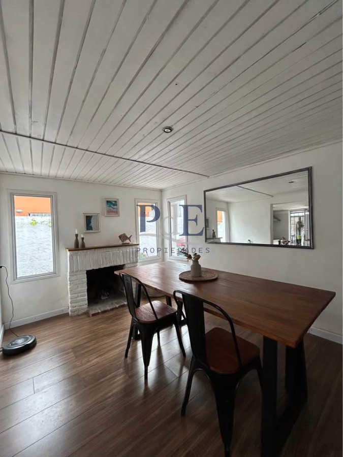 SE VENDE CASA EN BARRIO IPORA  - Imagen 6