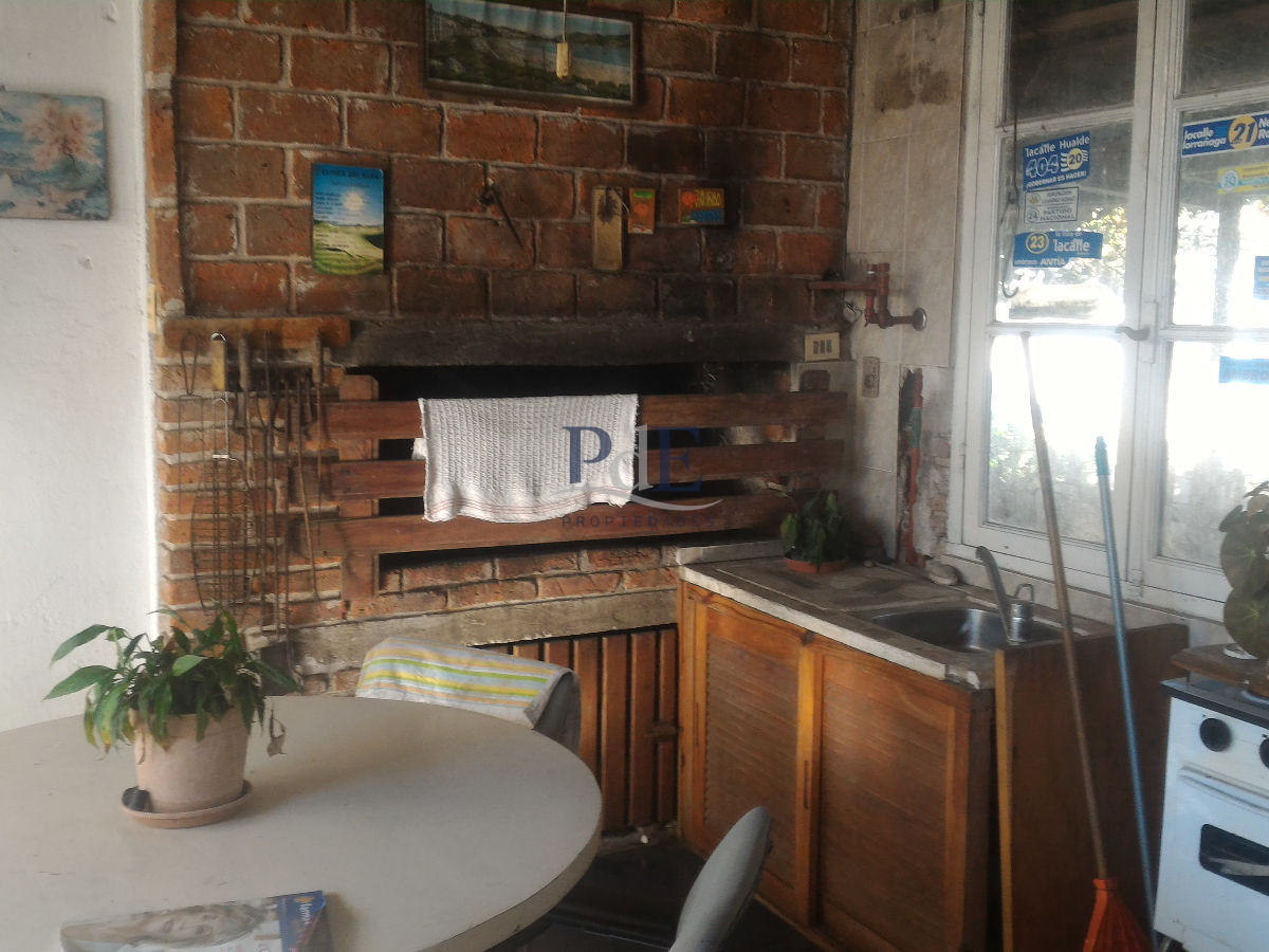 Propiedad con potencial comercial y residencial pleno Centro. Maldonado - Imagen 2