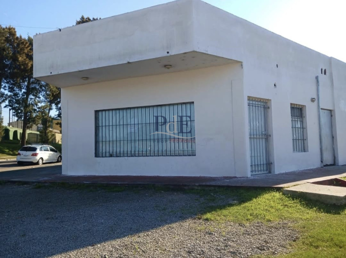 SE ALQUILA LOCAL COMERCIAL CON DOS AMBIENTES Y UN BAÑO EN Bª BIARRITZ - Imagen 2