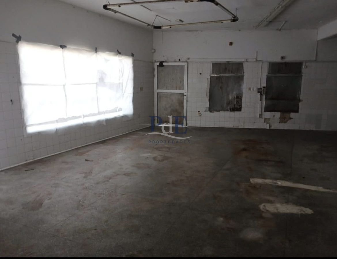 SE ALQUILA LOCAL COMERCIAL CON DOS AMBIENTES Y UN BAÑO EN Bª BIARRITZ - Imagen 6