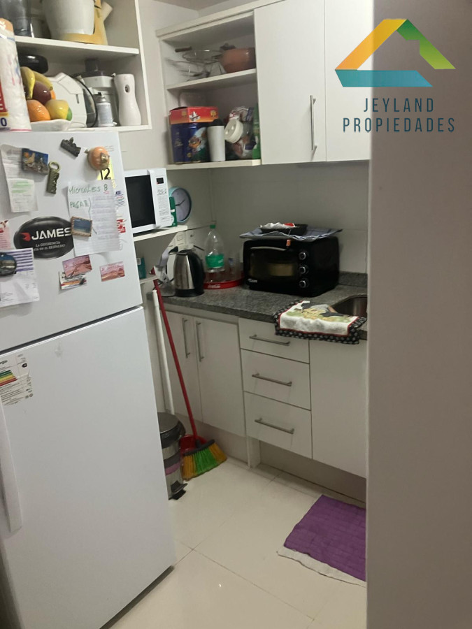Apartamento ID.136 - SE VENDE APARTAMENTO 2 DORM EN EDIFICIO SUMMER TOWER 