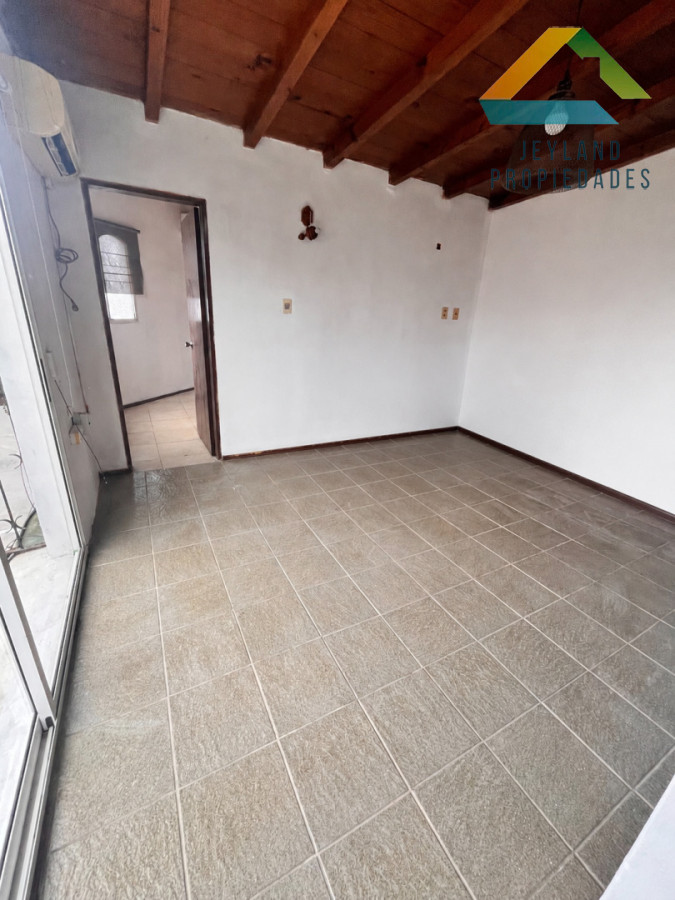 Apartamento ID.472 - SE ALQUILA OFICINA O VIVIENDA CENTRO MALDONADO