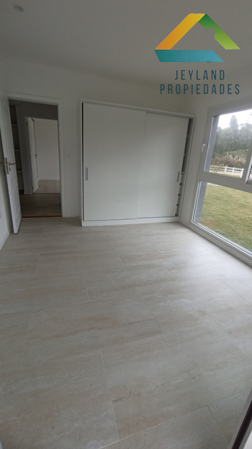 Apartamento ID.487 - SE VENDE APTO DE 2 DORMITORIOS EDIFICIO LA FORET 