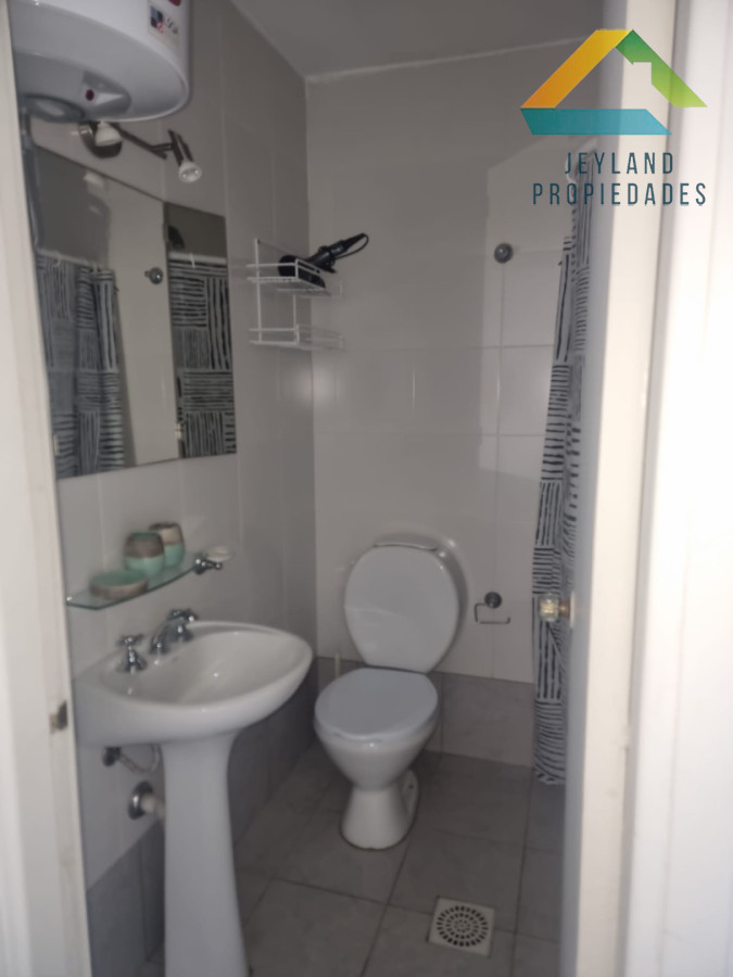 Apartamento ID.449 - SE ALQUILA INVERNAL MONOAMBIENTE EN EDIFICIO EL GRILLO