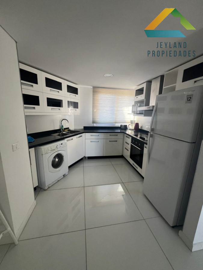 Apartamento ID.369 -  ALQUILER - APARTAMENTO FRENTE AL MAR